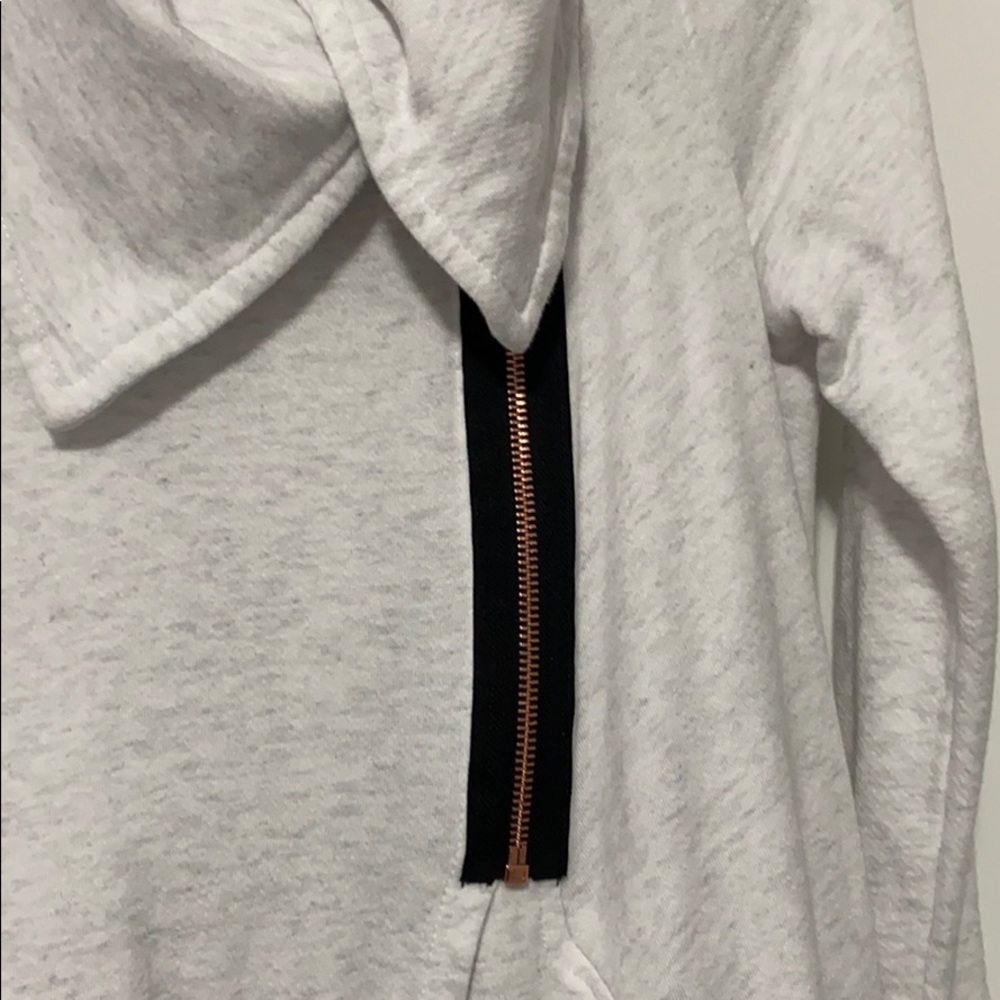 Sweater - Picture 3 of 5
